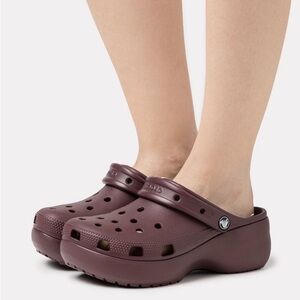 Crocs dark cherry